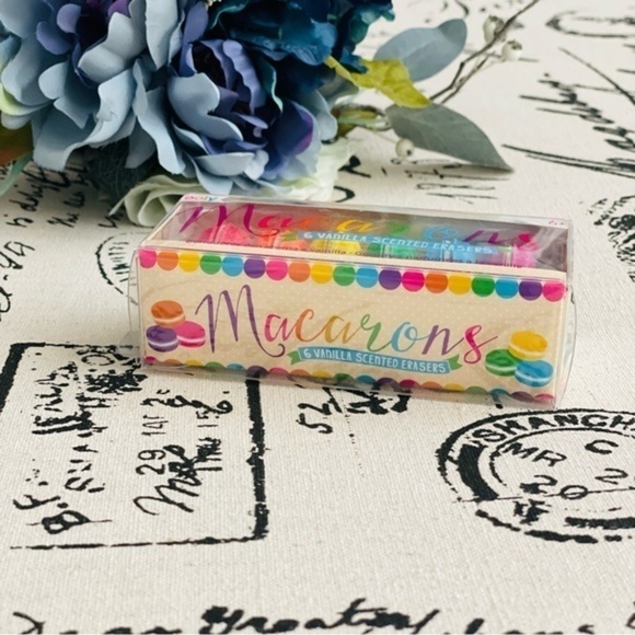 🏷️ 4/$25 NWT Set of 6 Vanilla Scented Macarons Erasers - Picture 4 of 7